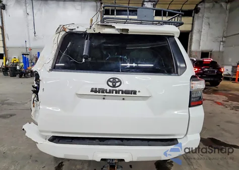 2017 Toyota 4Runner Sr5/Sr5 Premium z USA, uszkodzony, nr VIN JTEBU5JR9H5474319